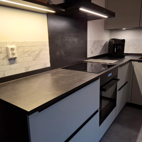 wit marmer plaktegels keukenwand