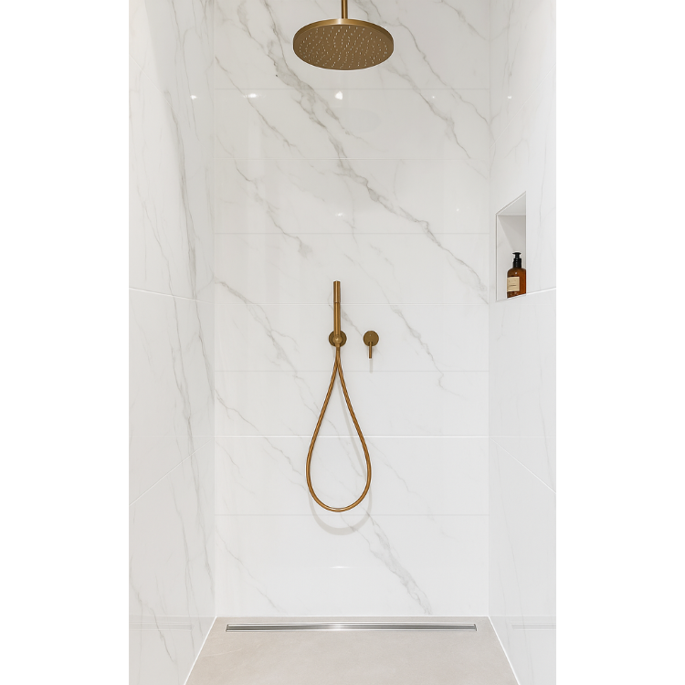 hoogglans badkamer wit marmerlook