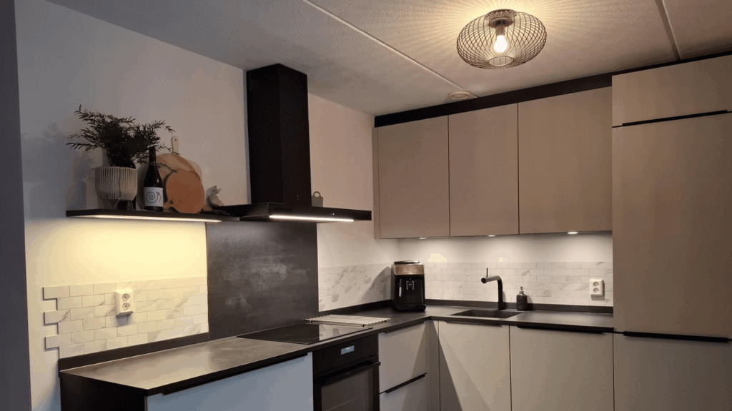 wandbekleding voor keuken met plaktegels